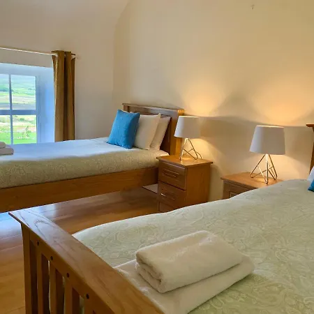 Hidden Hills - Private *