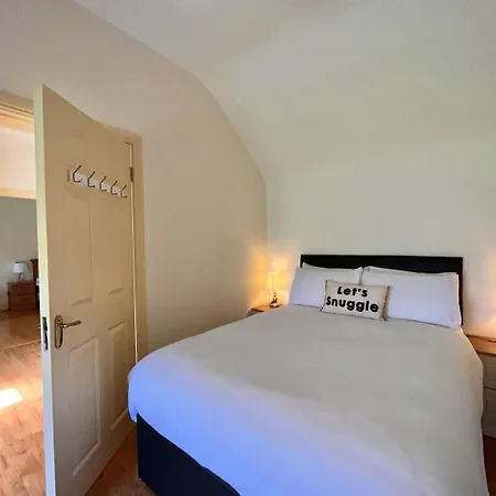 Hidden Hills - Private *