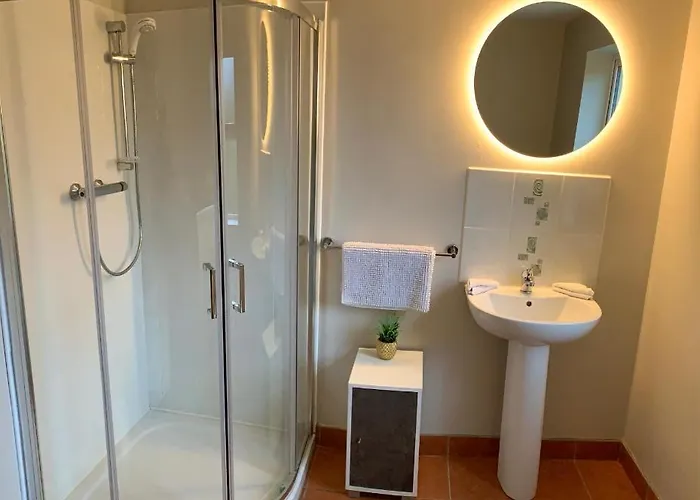 Hidden Hills - Private An Coireán