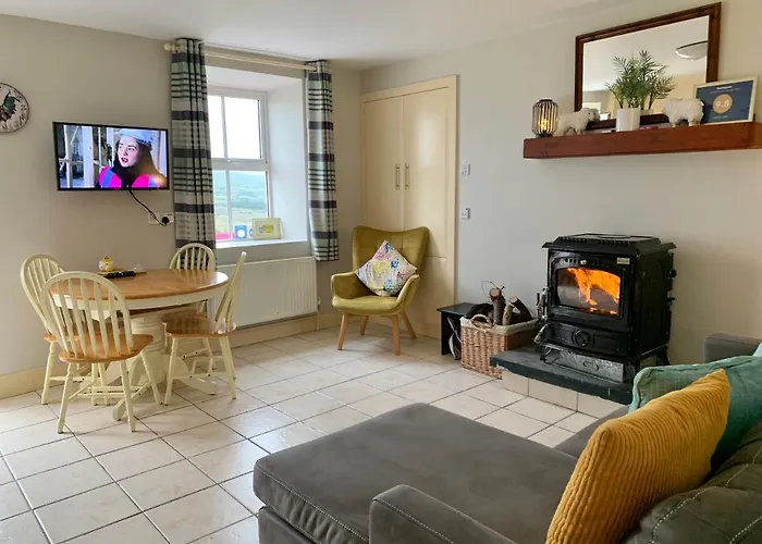 Hidden Hills - Private